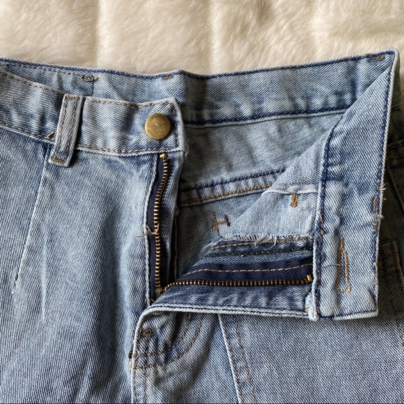 High Rise Medium Washed Cuffed Denim Jeans - Picture 3 of 9